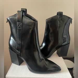 Leather boots brand new size 7